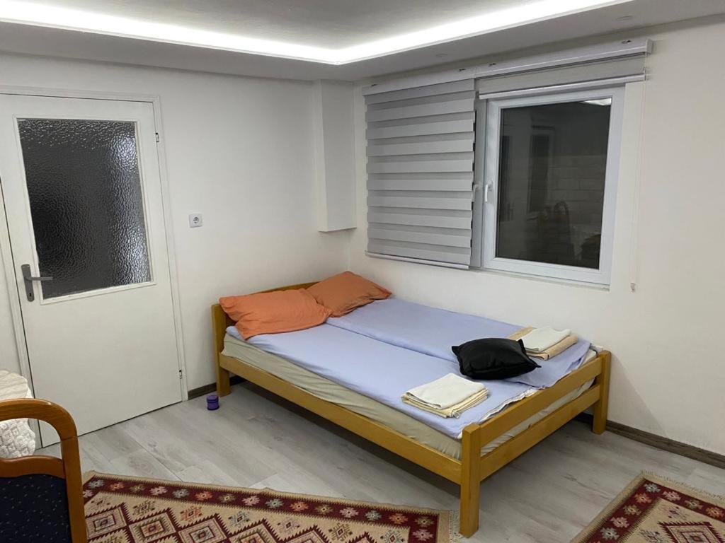 Apartman White River Сараево Екстериор снимка
